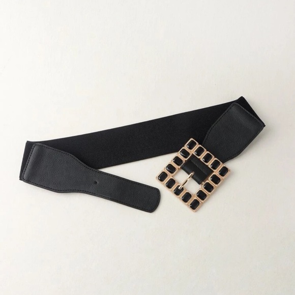 Square Buckle Vegan Leather Statement Belt - Picture 7 of 8